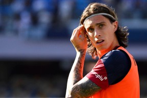 开云体育 -包含NBA常规赛转会期再迎强敌，波尔图迎来里程碑，主帅态度：气氛紧张，赛季目标并未改变的词条