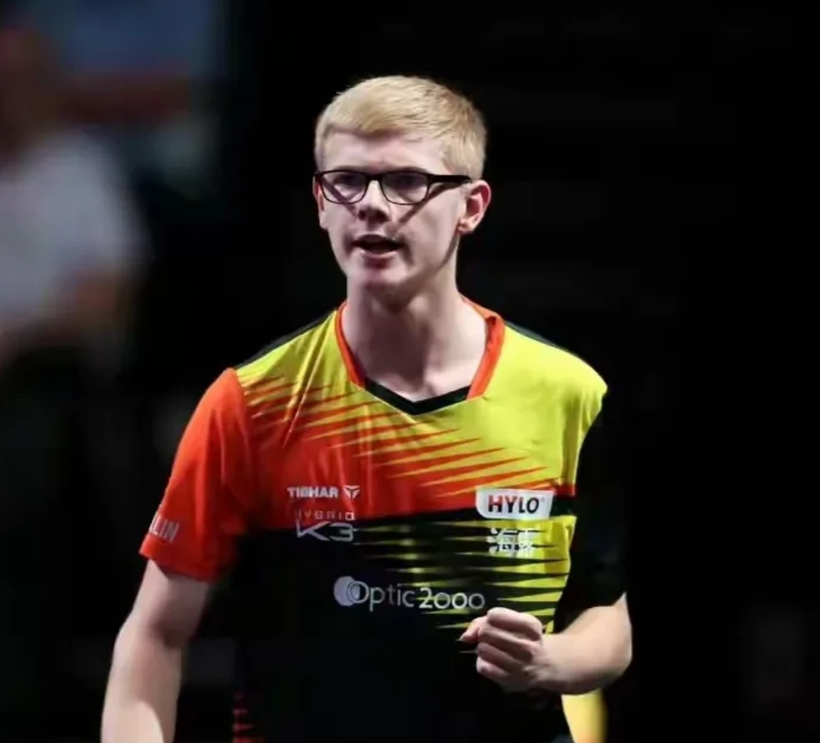 法兰克福迎全明星赛关键赛,赛前止住颓势,悬念犹存,身体对抗强度拉满 法兰克福迎全明星赛关键赛,赛前止住颓势,悬念犹存,身体对抗强度拉满