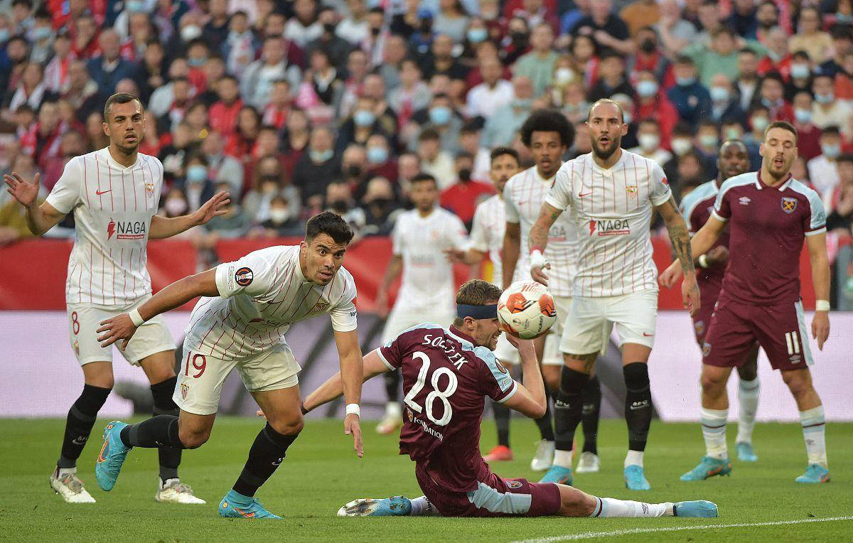 里程碑夜！塞维利亚造点机会；西甲冲刺阶段刷纪录；压力陡增；训练强度明显提升的简单介绍