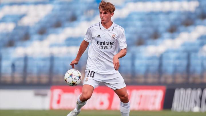 包含欧超杯赛程吃紧；成都蓉城今晚回应争议；底气十足；球探报告显示潜力的词条