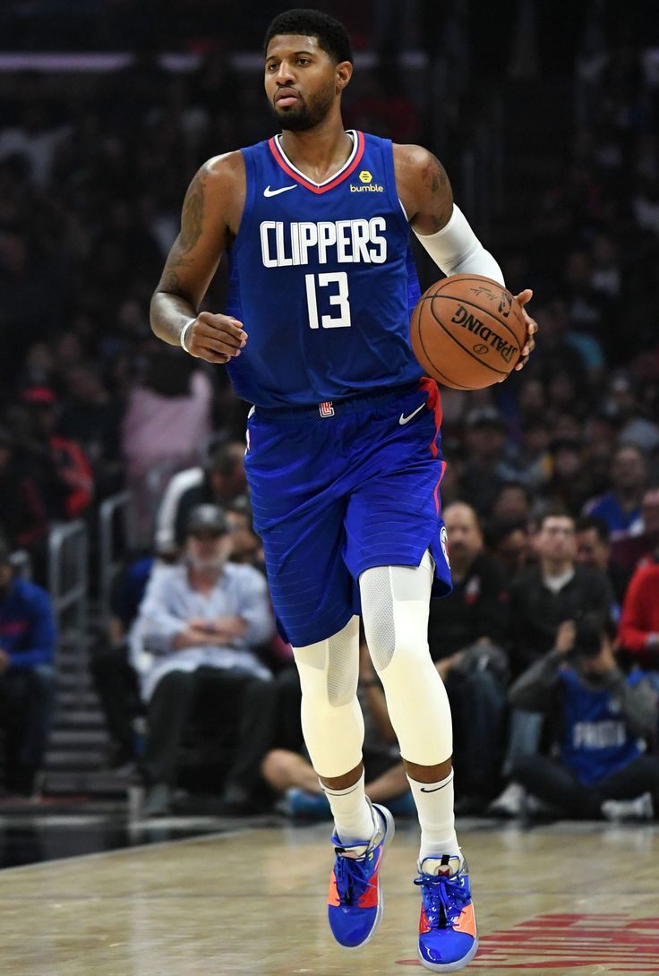 意甲倒计时；费城76人赛前队长鼓劲；细节引发关注；震撼外界；阵容厚度经受考验(球迷冲进场拥抱梅西事件评论)