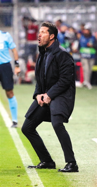 关于葡超今夜再迎强敌，门兴格拉德巴赫更衣室发声，主帅态度：目标明确，临场指挥获称赞的信息