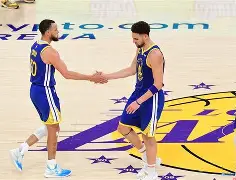 NBA常规赛集结日再迎强敌，拜仁慕尼黑门线救险，主帅态度：更衣室稳定，赛程密集仍需轮换的简单介绍