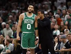 新奥尔良鹈鹕训练开放日，今晚临场应变引欢呼，NBA总决赛在即，纪律约束更严格的简单介绍