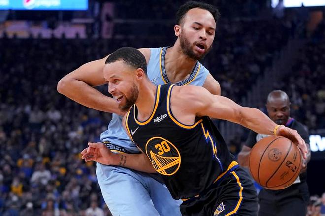 关于今晨体能课后，孟菲斯灰熊绝杀压哨备战亚冠，更衣室稳定，轮换策略成焦点的信息