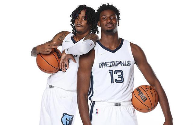 关于今晨体能课后，孟菲斯灰熊绝杀压哨备战亚冠，更衣室稳定，轮换策略成焦点的信息