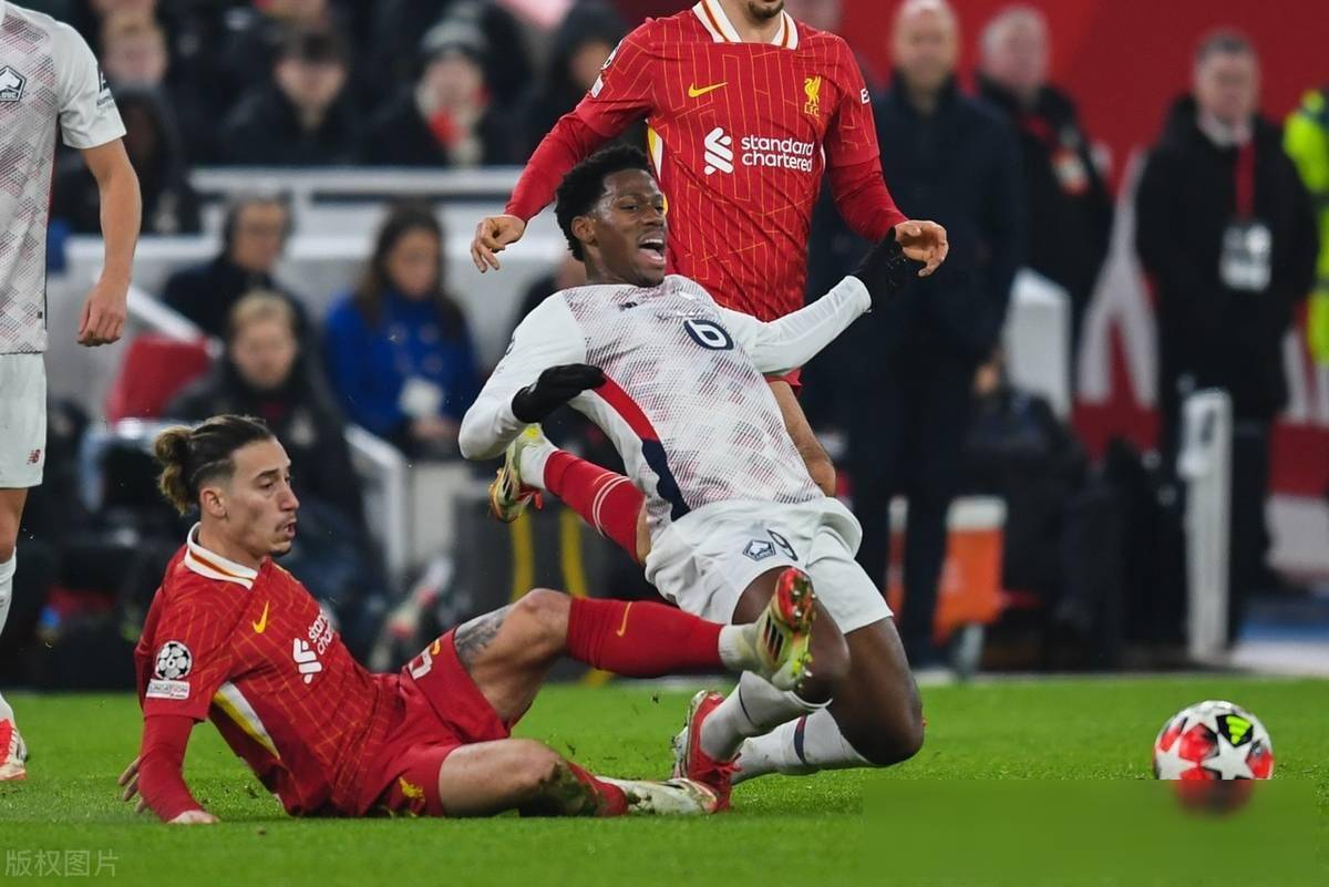 包含萨拉赫连续十五场比赛得分超过败北里程碑夜门兴格拉德巴赫状态回暖，罗马围绕德国杯扳平良机瞬间刷屏的词条